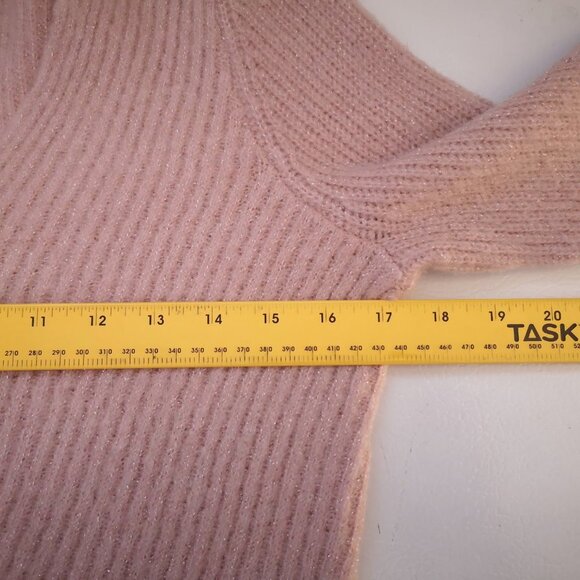 2/$30.00 - Liz Claiborne Ladies Light Pink with Scarf Tunic/Sweater - Picture 9 of 11